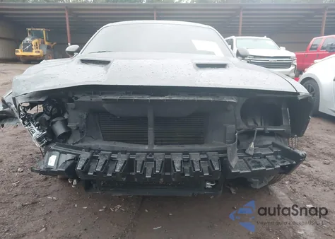 2018 Dodge Challenger Sxt Plus z USA, uszkodzony, nr VIN 2C3CDZAG2JH252139